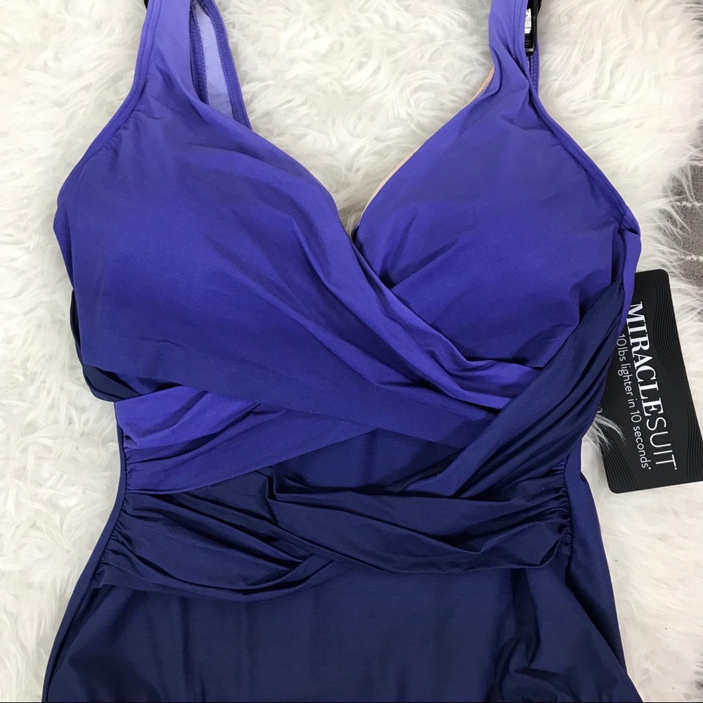 Miraclesuit slimming ombré swimsuit - Picture 3 of 6